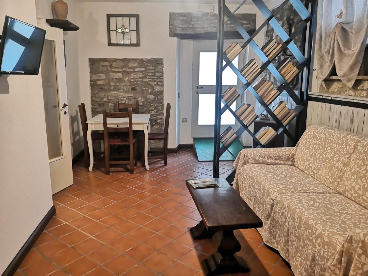 Bed and Breakfast Il Torrione Кастільйоне-дель-Лаго Екстер'єр фото