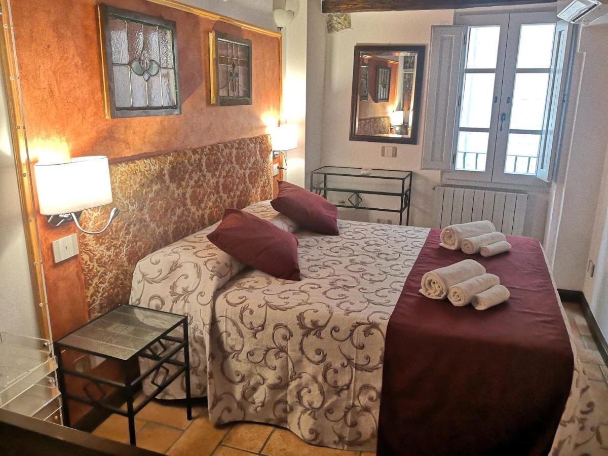Bed and Breakfast Il Torrione Кастільйоне-дель-Лаго Екстер'єр фото