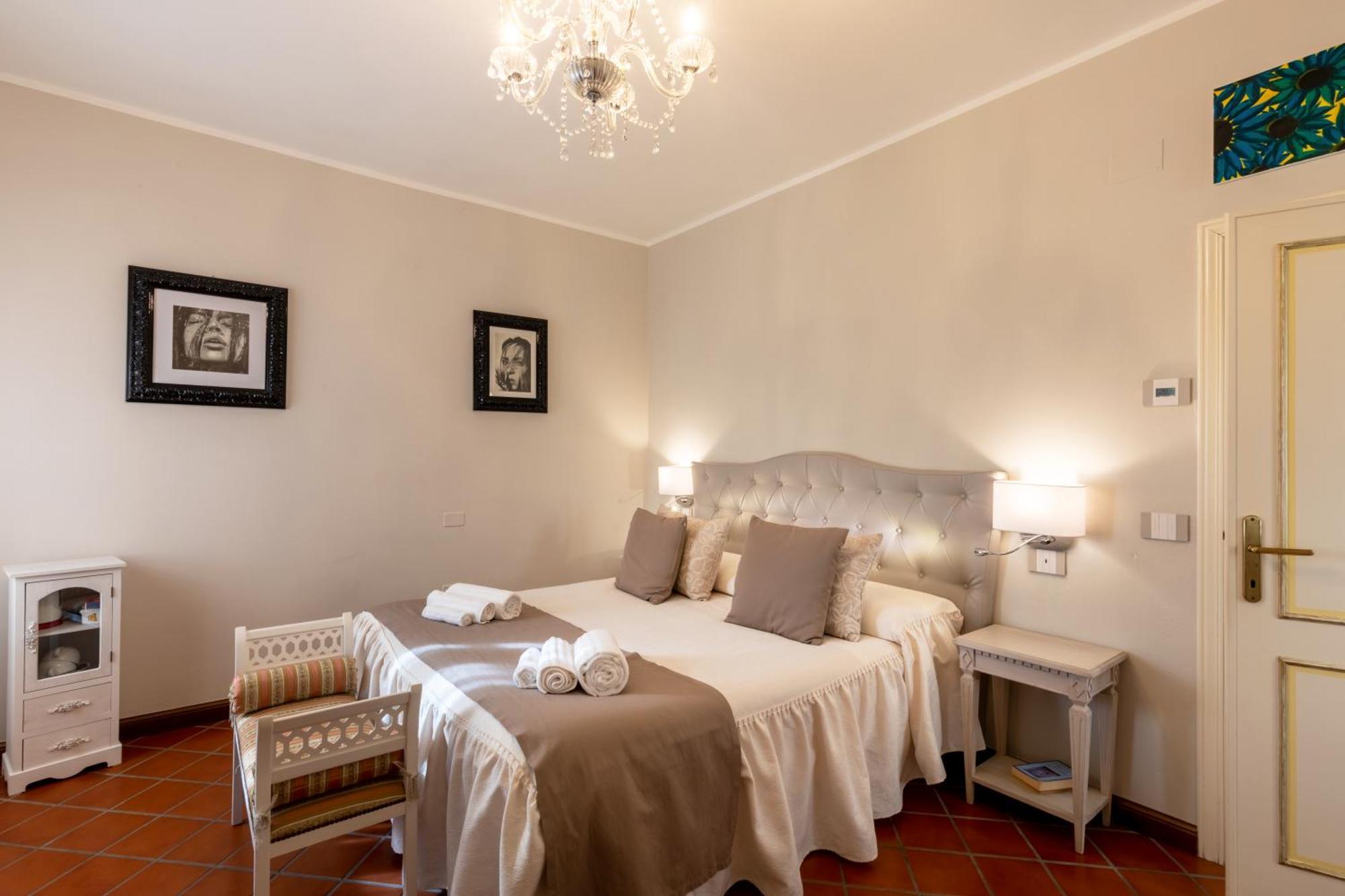 Bed and Breakfast Il Torrione Кастільйоне-дель-Лаго Екстер'єр фото