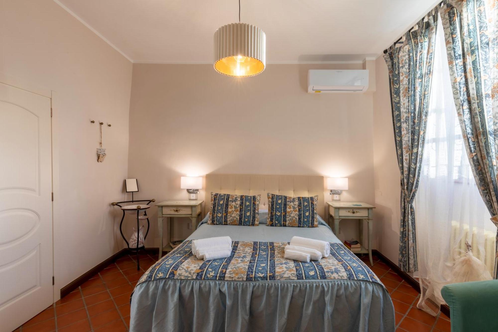 Bed and Breakfast Il Torrione Кастільйоне-дель-Лаго Екстер'єр фото