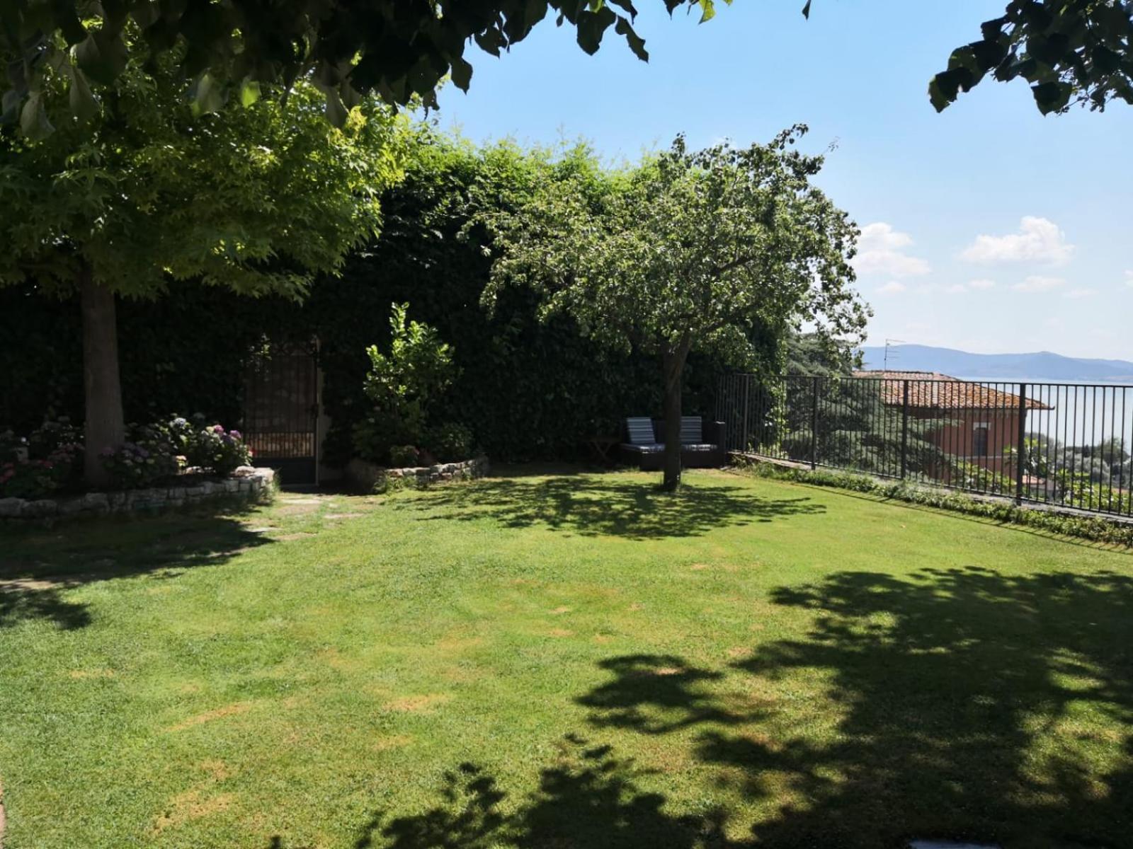 Bed and Breakfast Il Torrione Кастільйоне-дель-Лаго Екстер'єр фото